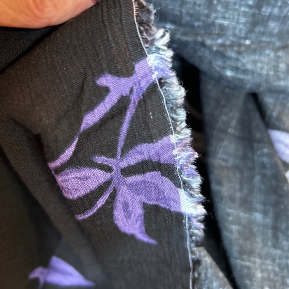 3 metres Silk Gerogetta Fabric - Black with Purple Flowers - Picture 7 of 7